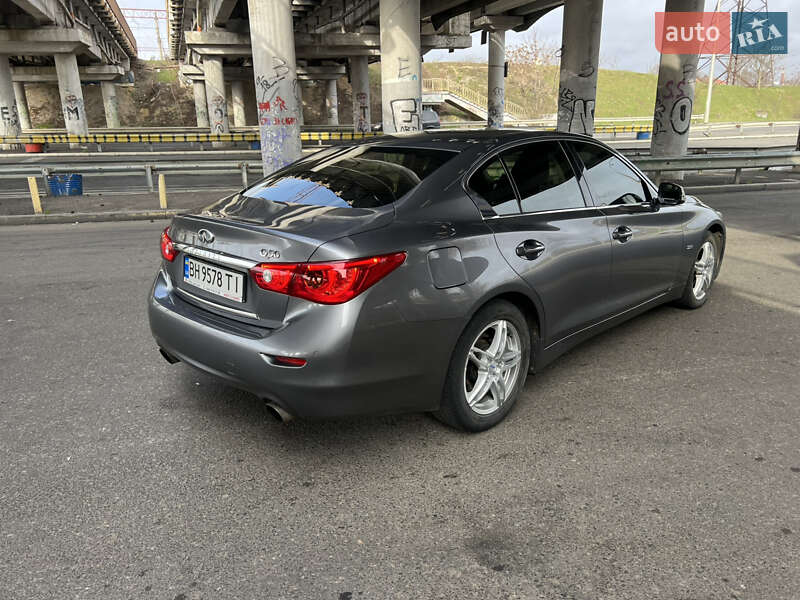 Седан Infiniti Q50 2015 в Одесі