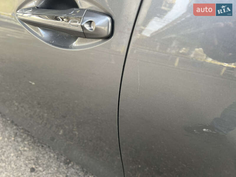 Седан Infiniti Q50 2015 в Одесі