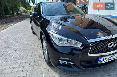 Седан Infiniti Q50 2013 в 