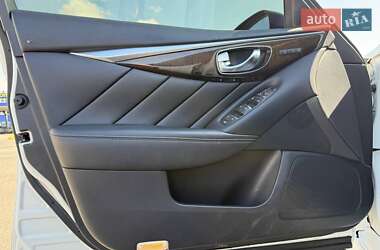 Седан Infiniti Q50 2017 в 