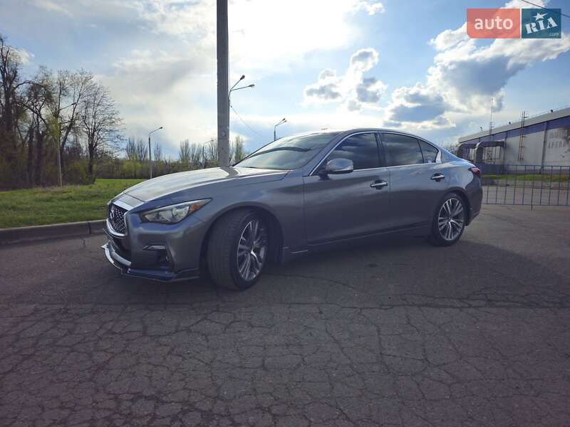 Седан Infiniti Q50 2017 в Кривому Розі