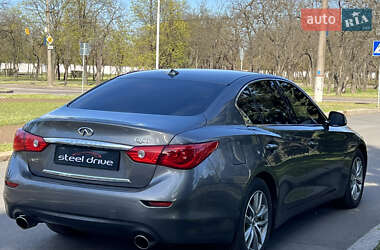 Седан Infiniti Q50 2015 в 