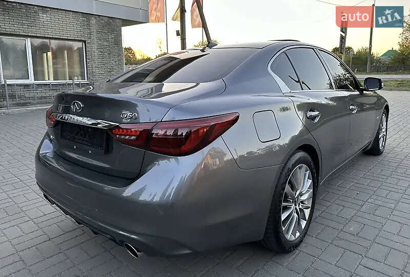 Седан Infiniti Q50 2018 в Дніпрі