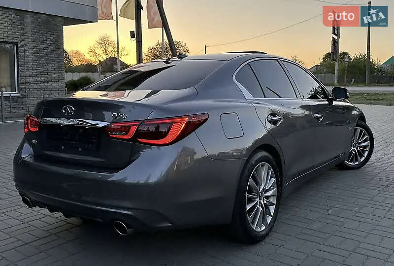 Седан Infiniti Q50 2018 в Дніпрі