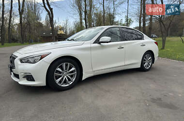 Седан Infiniti Q50 2016 в 