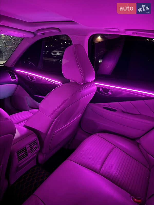 Седан Infiniti Q50 2016 в Хмельницькому