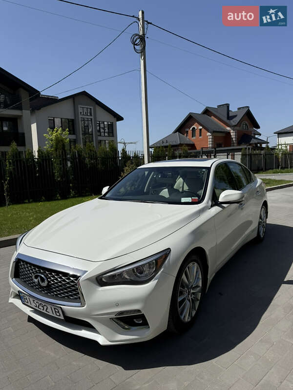 Седан Infiniti Q50 2021 в 