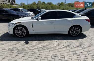 Седан Infiniti Q50 2015 в 