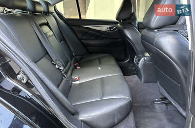 Седан Infiniti Q50 2017 в 