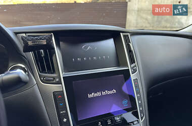Седан Infiniti Q50 2017 в 