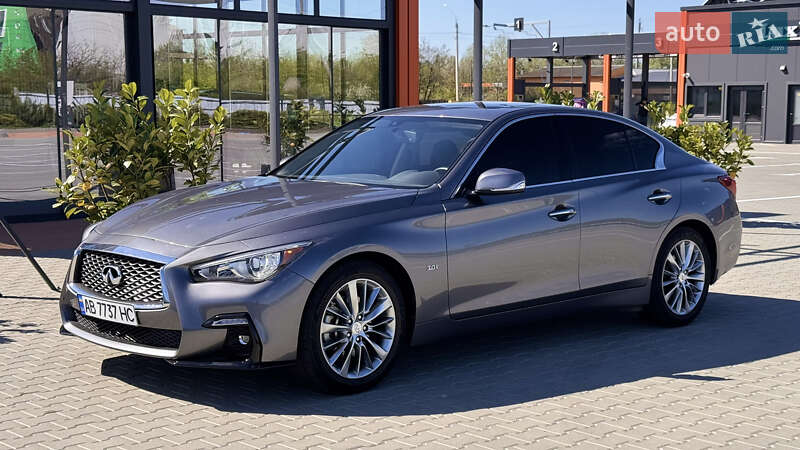 Седан Infiniti Q50 2019 в 
