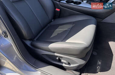Седан Infiniti Q50 2019 в 