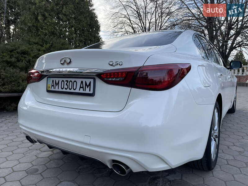 Седан Infiniti Q50 2018 в Виннице