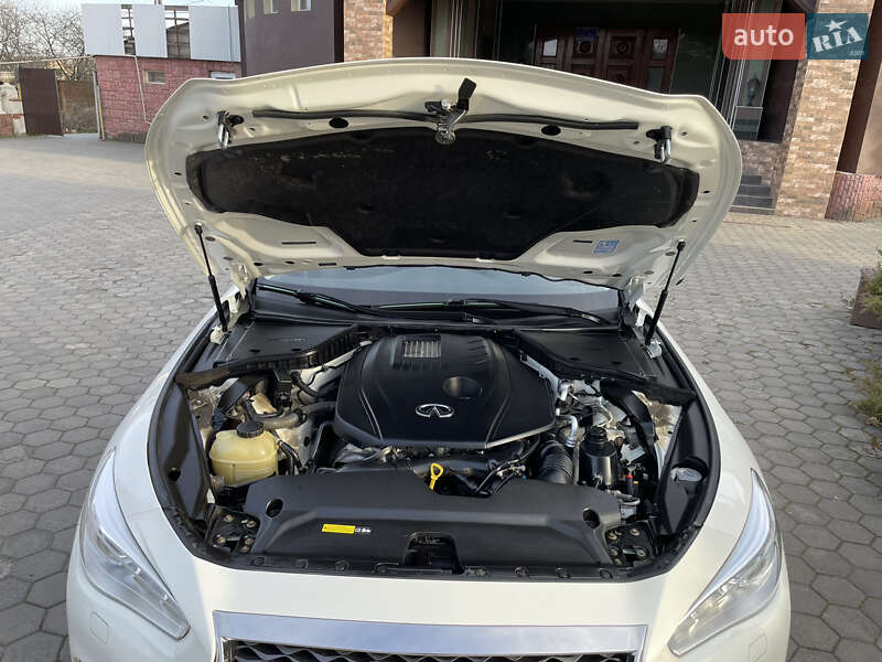 Седан Infiniti Q50 2018 в Виннице
