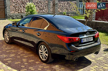 Седан Infiniti Q50 2015 в 