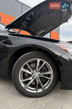 Седан Infiniti Q50 2017 в 