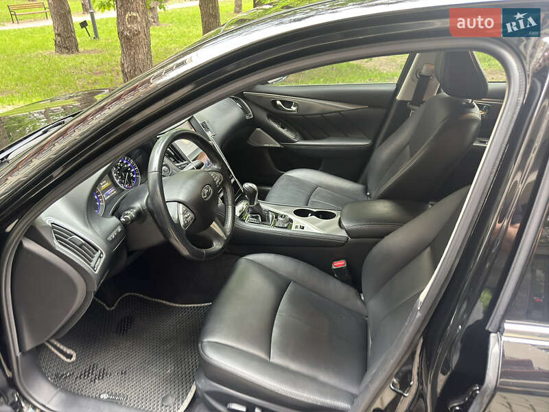 Седан Infiniti Q50 2016 в Броварах
