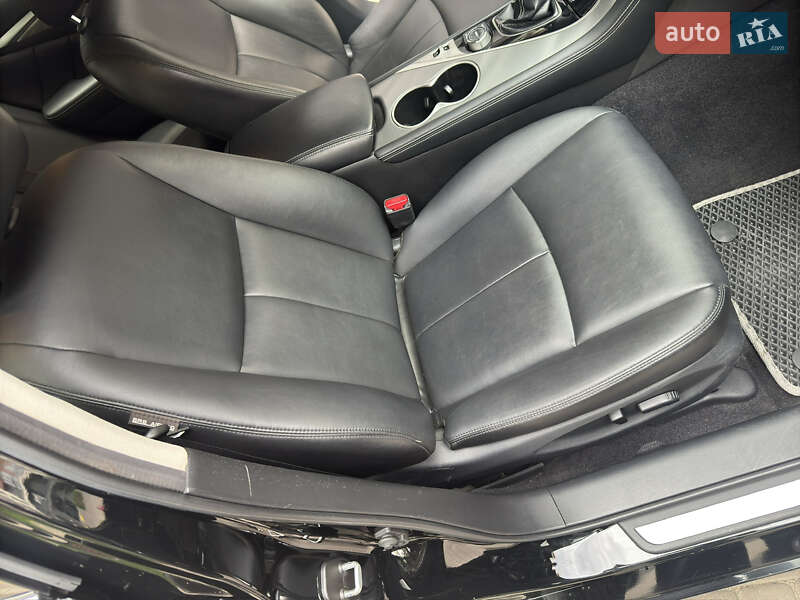 Седан Infiniti Q50 2016 в Броварах