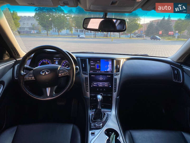 Седан Infiniti Q50 2015 в Черкасах