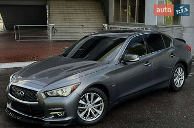 Седан Infiniti Q50 2017 в 