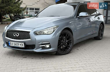 Седан Infiniti Q50 2014 в 