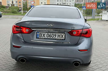 Седан Infiniti Q50 2014 в 