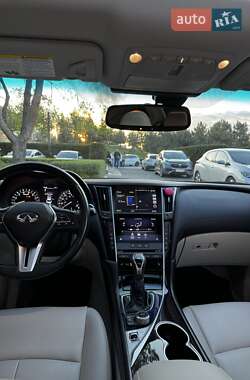 Седан Infiniti Q50 2019 в 