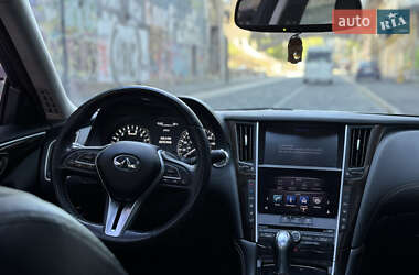 Седан Infiniti Q50 2018 в 