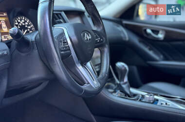 Седан Infiniti Q50 2018 в 