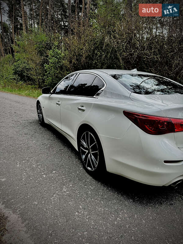 Седан Infiniti Q50 2016 в Києві