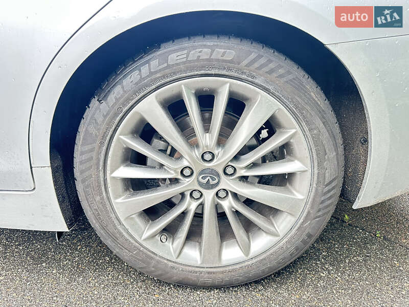 Седан Infiniti Q50 2018 в Киеве