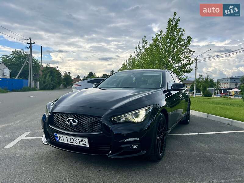 Седан Infiniti Q50 2016 в Вышгороде
