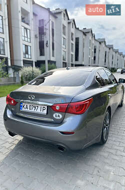 Седан Infiniti Q50 2013 в Черновцах