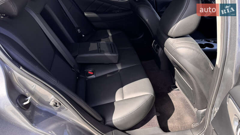 Седан Infiniti Q50 2019 в Виннице