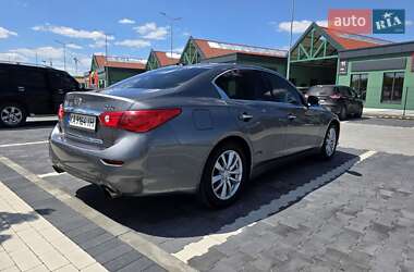 Седан Infiniti Q50 2015 в 