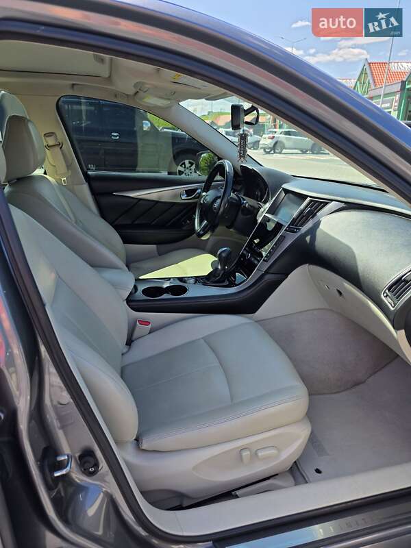 Седан Infiniti Q50 2015 в Івано-Франківську