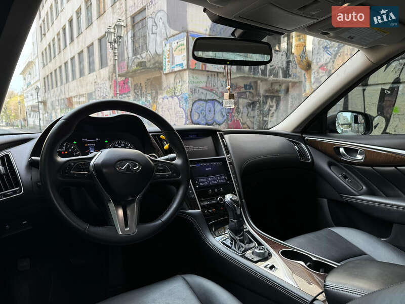 Седан Infiniti Q50 2017 в Одессе