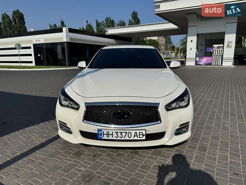 Седан Infiniti Q50 2015 в Одесі