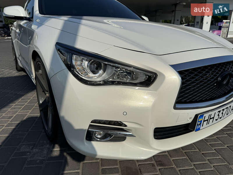 Седан Infiniti Q50 2015 в Одесі