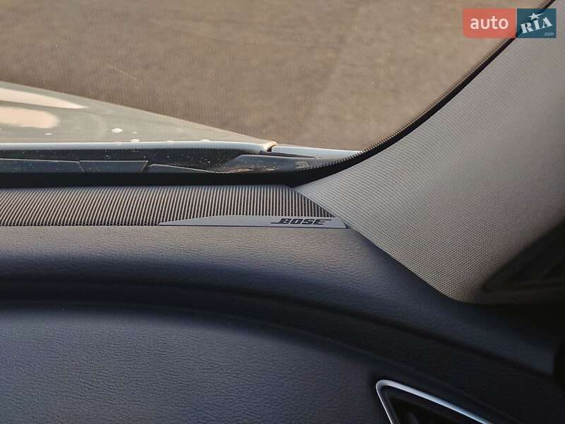 Седан Infiniti Q50 2015 в Киеве