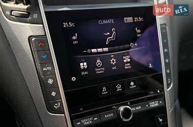 Седан Infiniti Q50 2017 в 