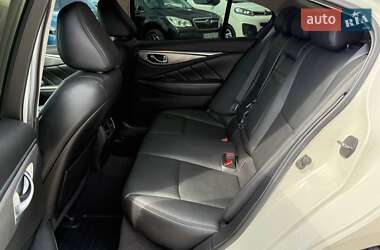 Седан Infiniti Q50 2017 в 