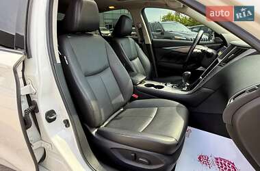 Седан Infiniti Q50 2017 в 