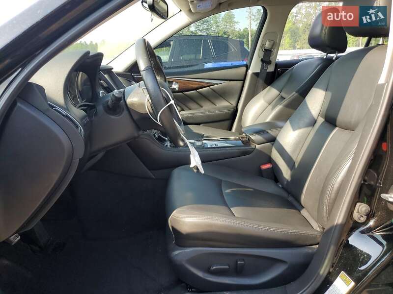 Седан Infiniti Q50 2018 в Львове