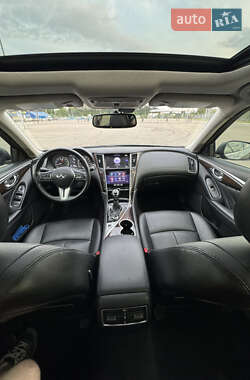 Седан Infiniti Q50 2017 в 