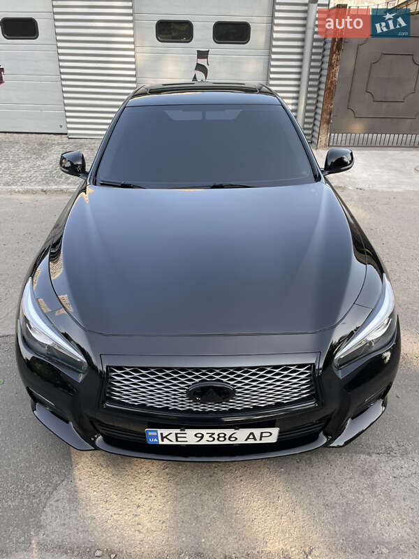 Седан Infiniti Q50 2016 в Дніпрі