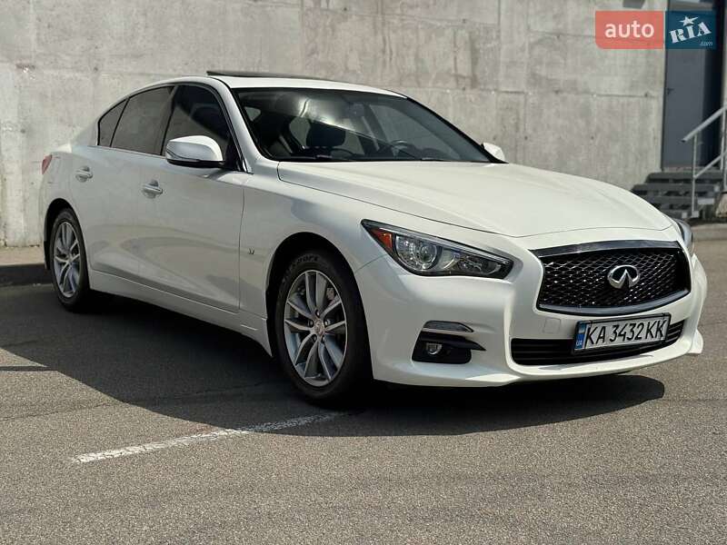 Infiniti Q50 2015