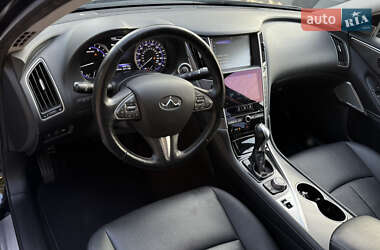 Седан Infiniti Q50 2017 в 