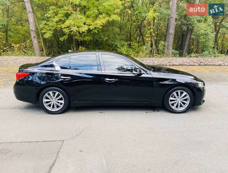 Седан Infiniti Q50 2016 в Києві