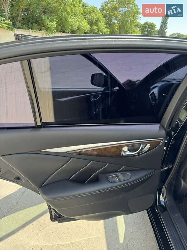 Седан Infiniti Q50 2017 в Одессе